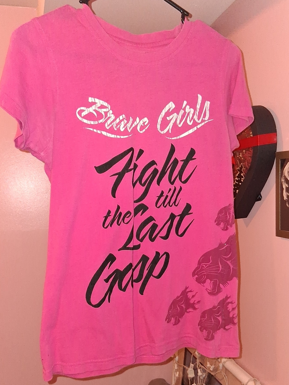Brave Girls Pink Graphic Tee - Fight Till the Last Gasp